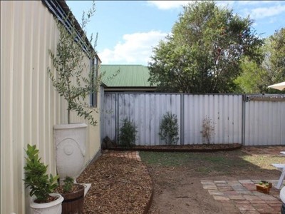 9 Carolin Street, Flora Hill