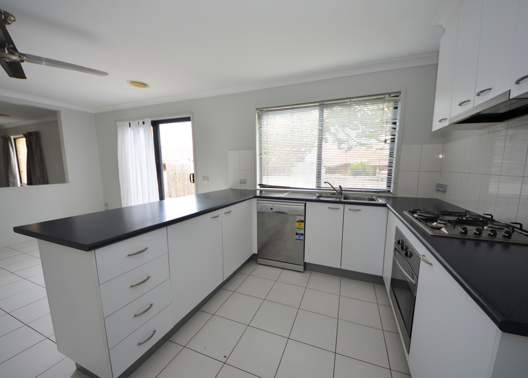 2 Tareel Court, Portland