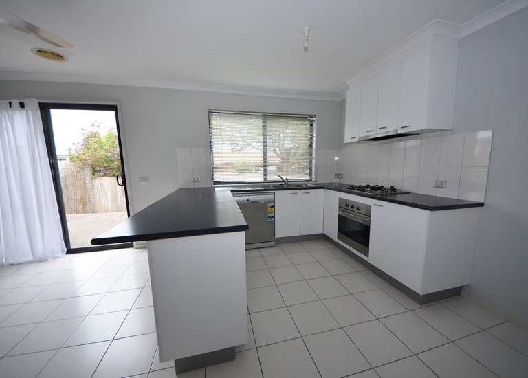 2 Tareel Court, Portland