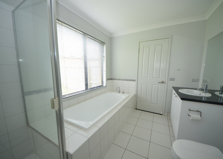 2 Tareel Court, Portland