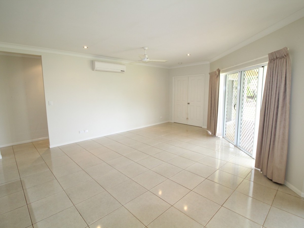 60 Danzer Drive, Atherton