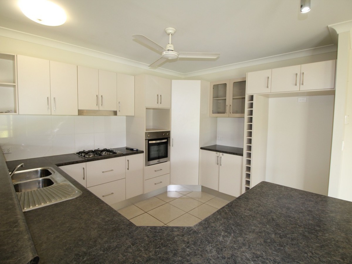 60 Danzer Drive, Atherton