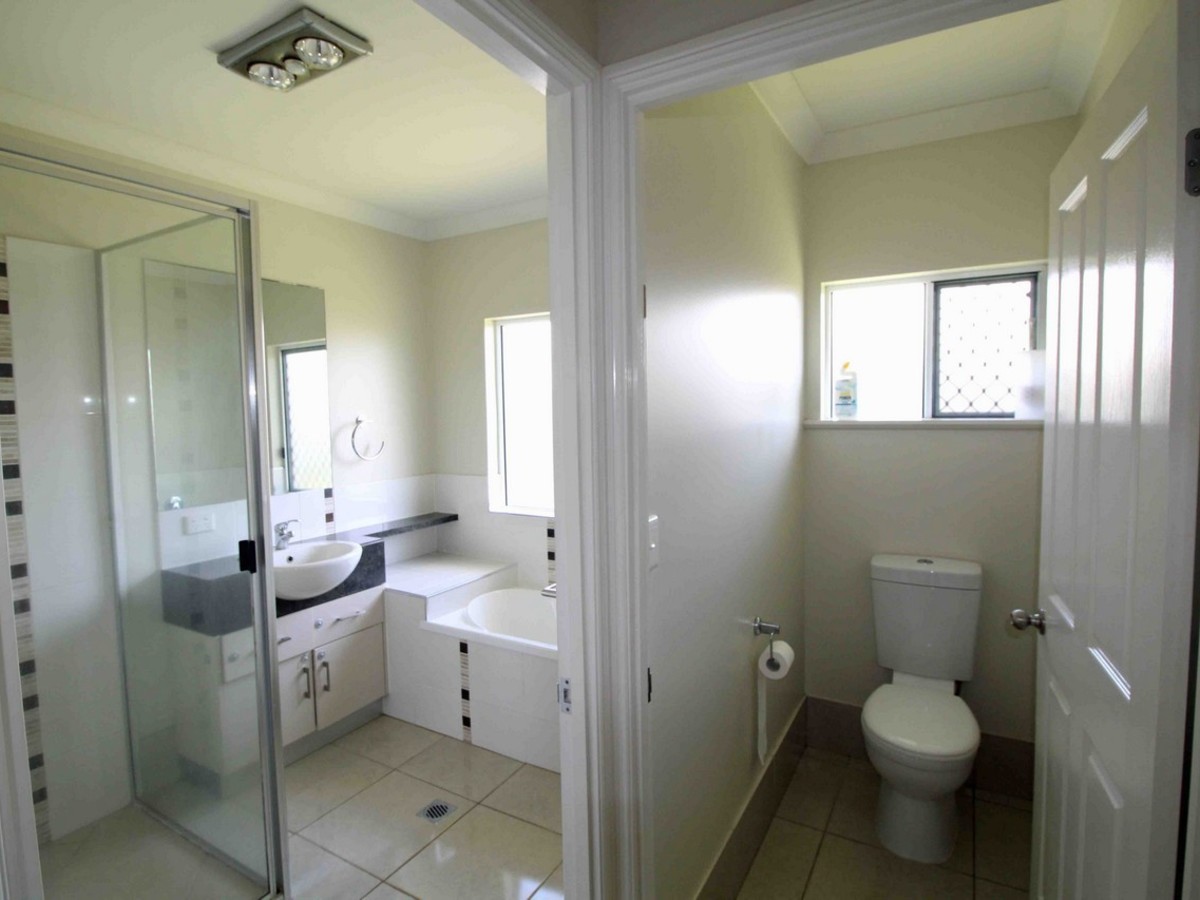 60 Danzer Drive, Atherton