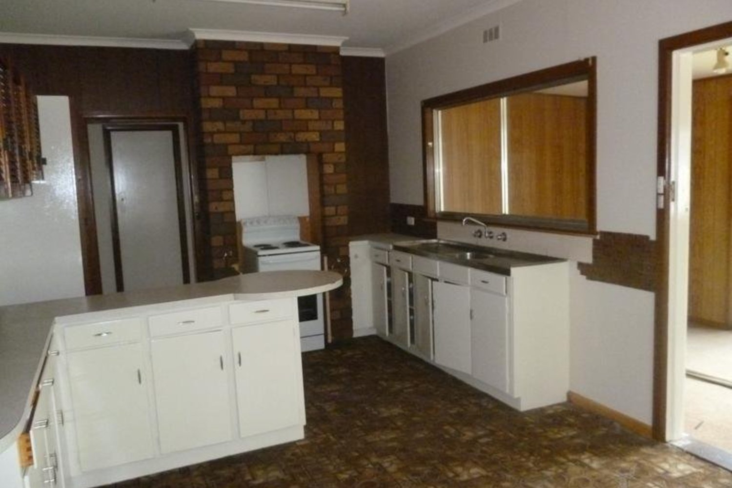 18 Howard Street, Horsham