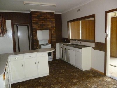18 Howard Street, Horsham