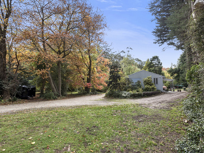 18 Douglas Road, Mount Macedon