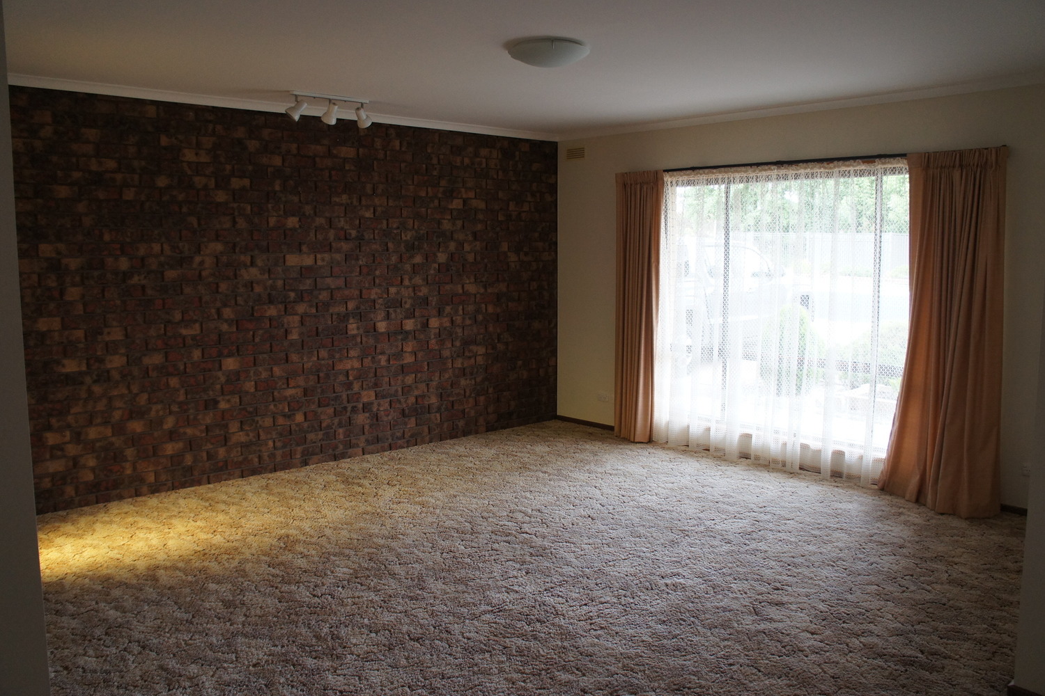 20 Drummond Street, Horsham