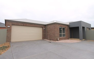 2 / 23 Saywell Court, Warrnambool