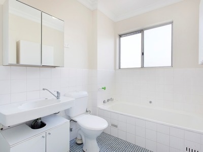 11 / 70 Cliff Road, North Wollongong