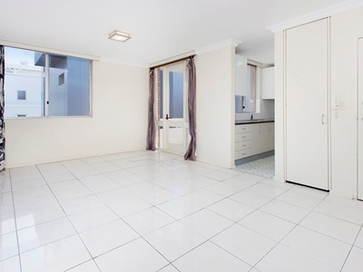 11 / 70 Cliff Road, North Wollongong