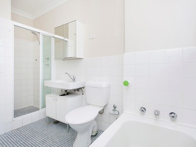 11 / 70 Cliff Road, North Wollongong
