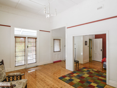 3 Dooen Road, Horsham