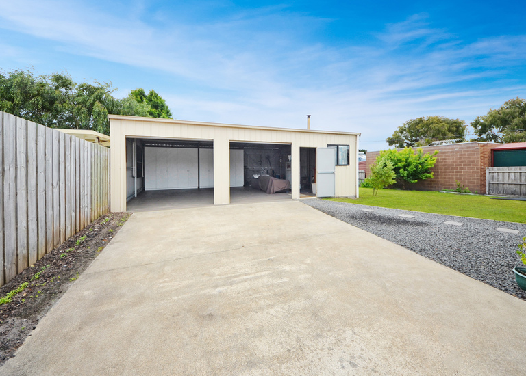 10 Lowan Court, Portland