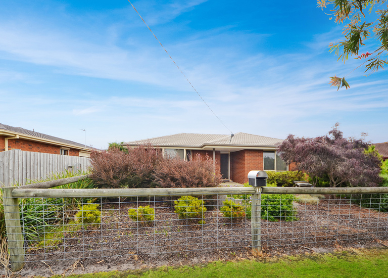 10 Lowan Court, Portland