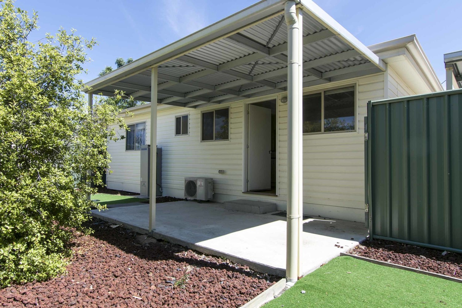 2 / 26 Philip Street, Horsham