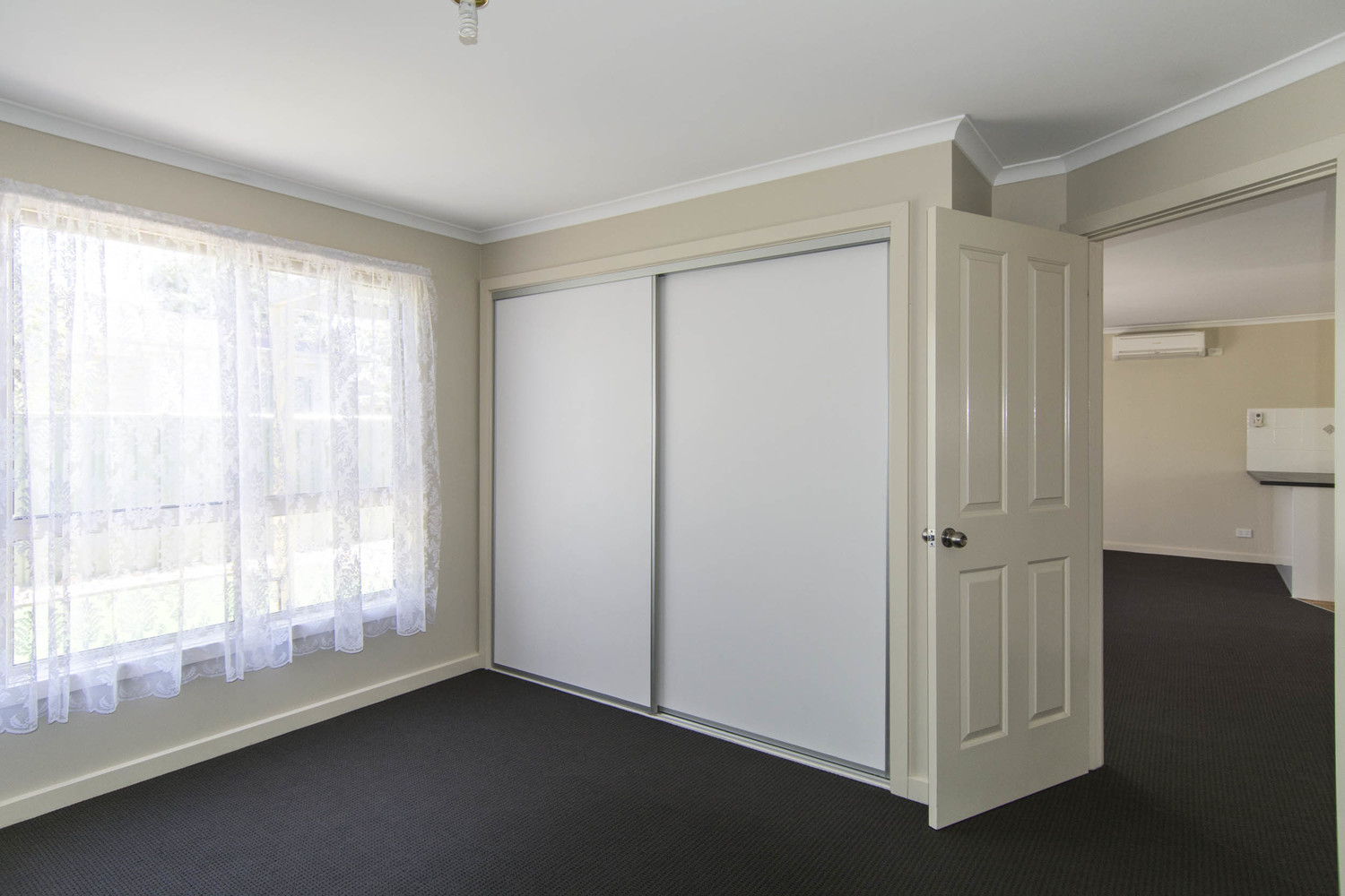 2 / 26 Philip Street, Horsham