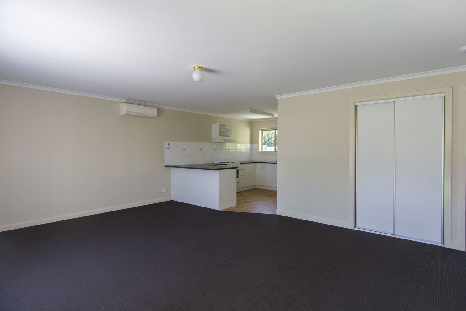 2 / 26 Philip Street, Horsham