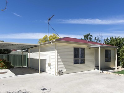 2 / 26 Philip Street, Horsham