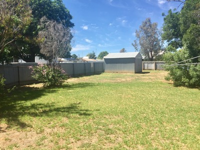 436 Macauley Street, Hay