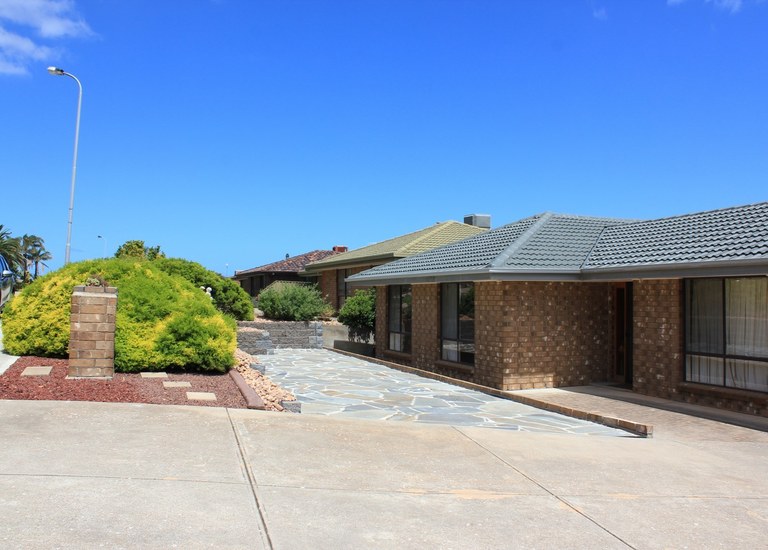 9 Zeevalk Avenue, Hallett Cove