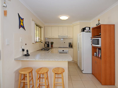 34 Topaz Circuit, Urangan