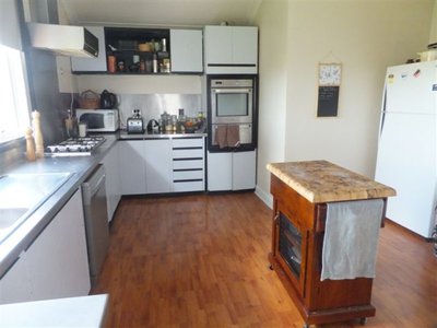 Kialla East