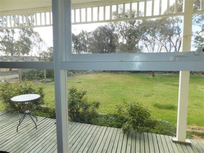 Kialla East