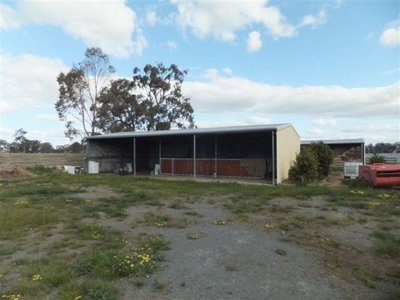 Kialla East