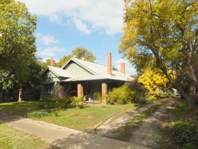 24 Camp Street, Mooroopna