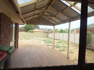 2 Banks Place, Shepparton