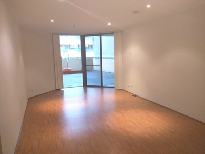 17 / 25 Market Street, Sydney