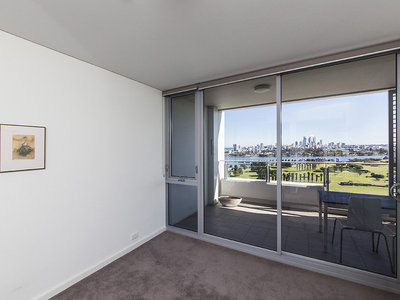 1602 / 30 The Circus, Burswood