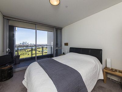 1602 / 30 The Circus, Burswood