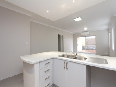 4 / 47 Boulder Avenue, Ascot