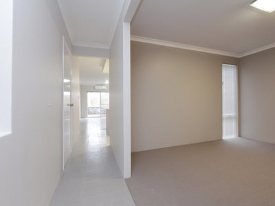 4 / 47 Boulder Avenue, Ascot
