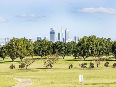 9 / 39 Bow River, Burswood
