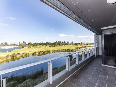9 / 39 Bow River, Burswood