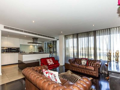 9 / 39 Bow River, Burswood
