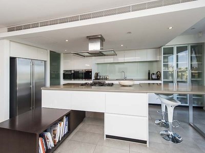 9 / 39 Bow River, Burswood