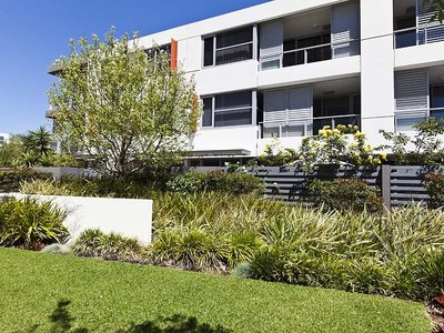 16 / 39 Bow River Burswood, Burswood
