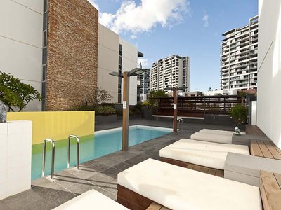 16 / 39 Bow River Burswood, Burswood