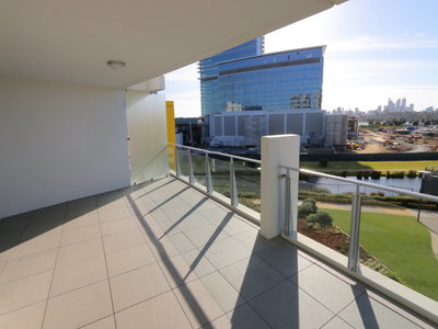 303 / 21 Bow River, Burswood