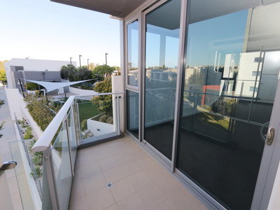 303 / 21 Bow River, Burswood