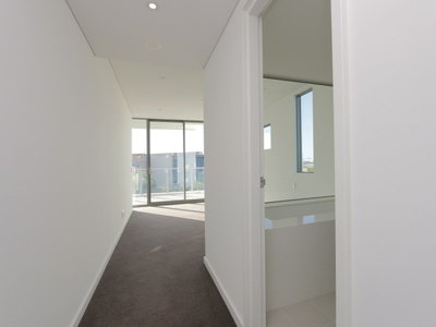 303 / 21 Bow River, Burswood