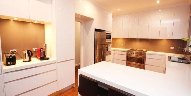 2 Louise Avenue, Chatswood West