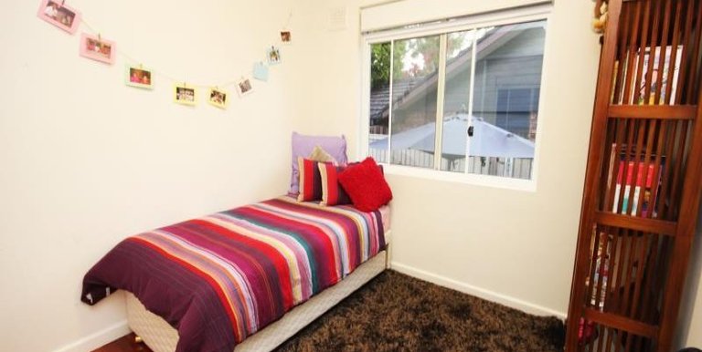 2 Louise Avenue, Chatswood West