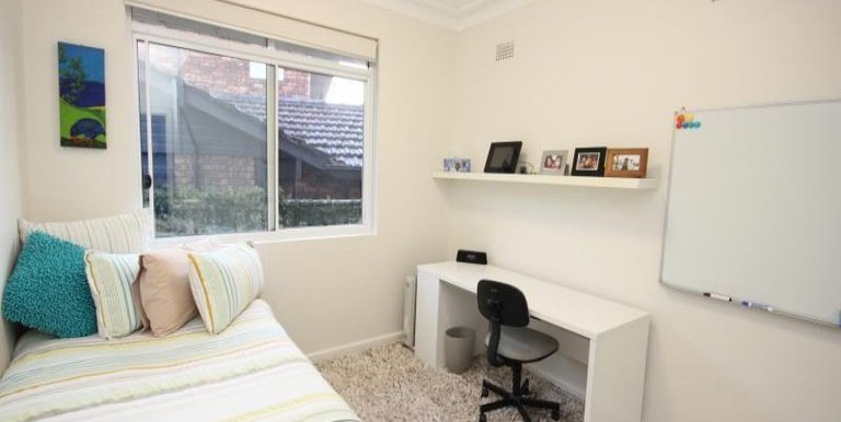 2 Louise Avenue, Chatswood West