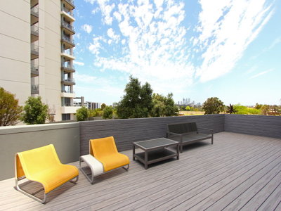 303 / 96 Bow River Crescent, Burswood