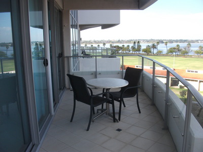 303 / 108 Terrace Road, Perth