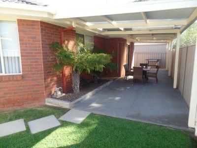 2 / 14 Beckham Street, Shepparton